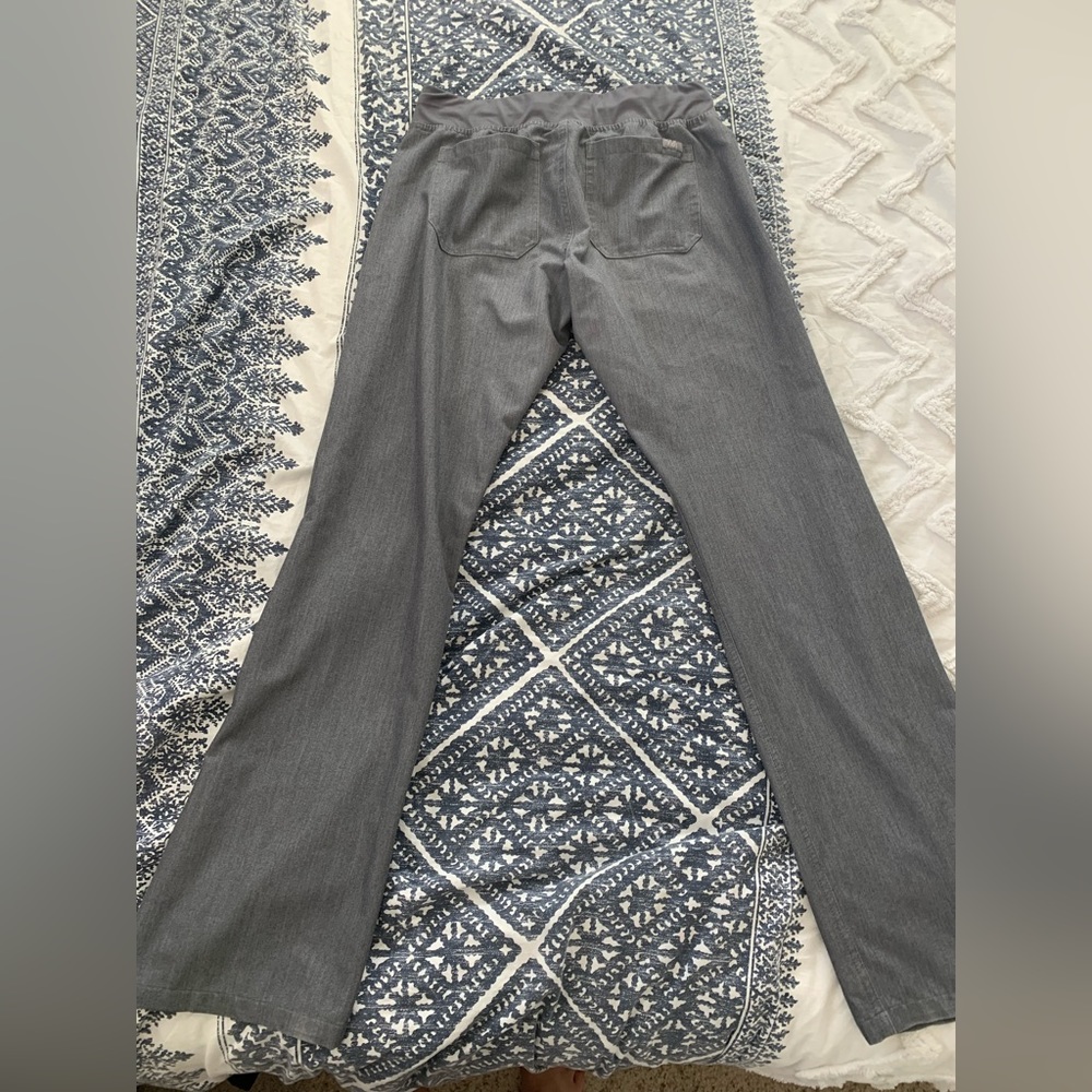 Figs Livingston pants- gray size small- great used condition